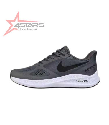 Nike Air Zoom Guide 10 Running Sneakers