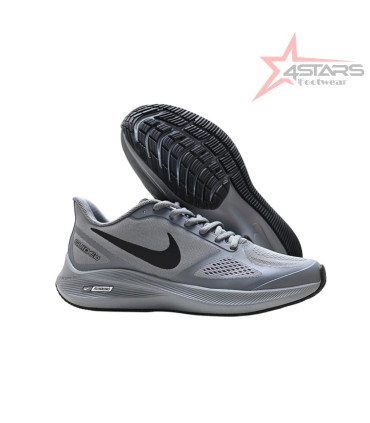 Nike Air Zoom Guide 10 Running Sneakers