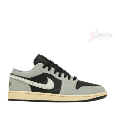 Air Jordan 1 Low 'Light Smoke Grey'