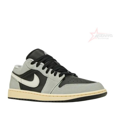 Air Jordan 1 Low 'Light Smoke Grey'